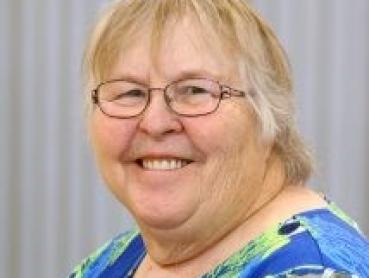 Headshot of Sharon Dewey